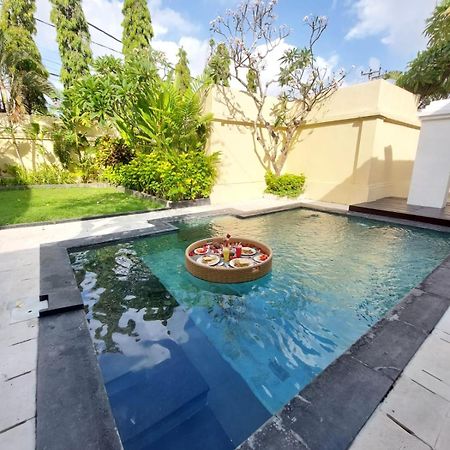 The Tukad Villa Seminyak Exterior foto